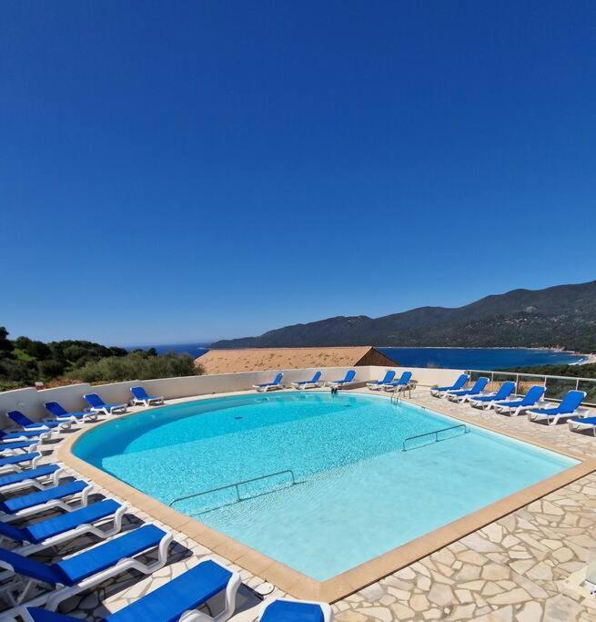 Mini 69 - Piscine Chauffee *